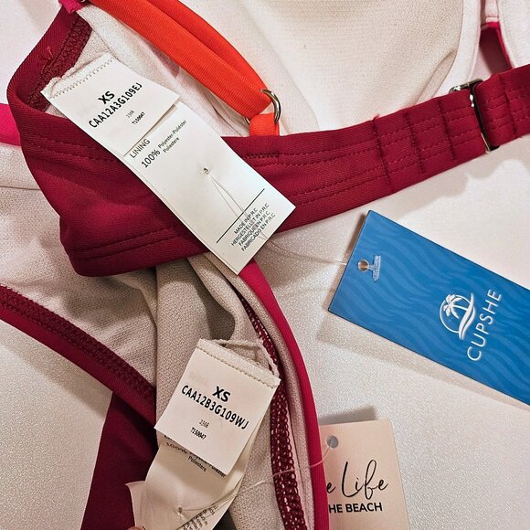 Cupshe Hidden Wonders Underwire Top & V-Front Bikini Set - Picture 3 of 5